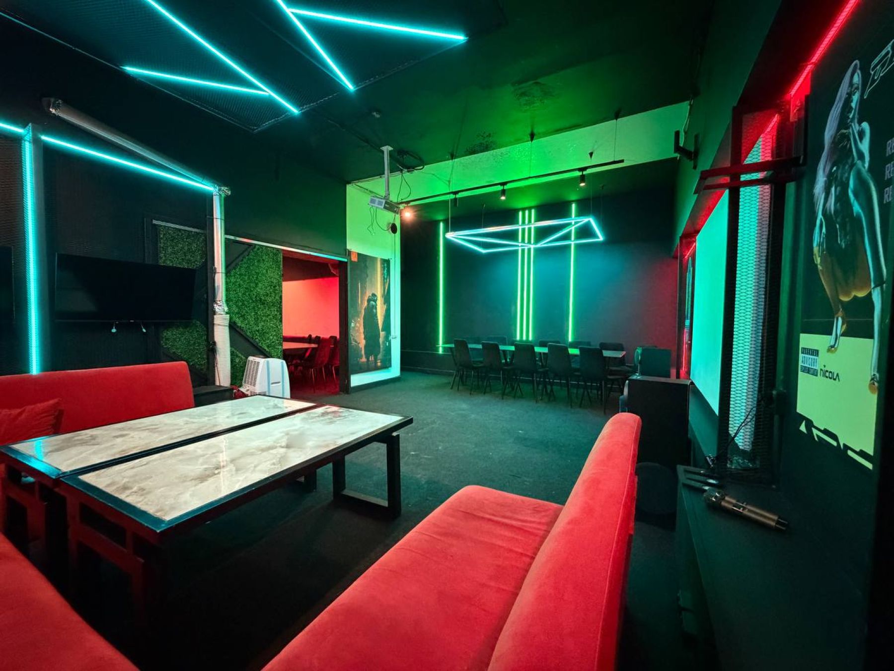 VIP комната в лофте ZONE ECLIPSE