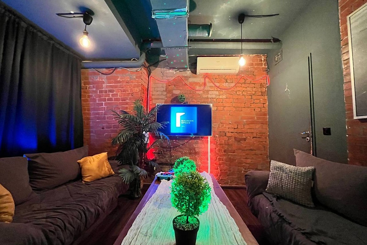 Зона отдыха в лофте HOOKAH