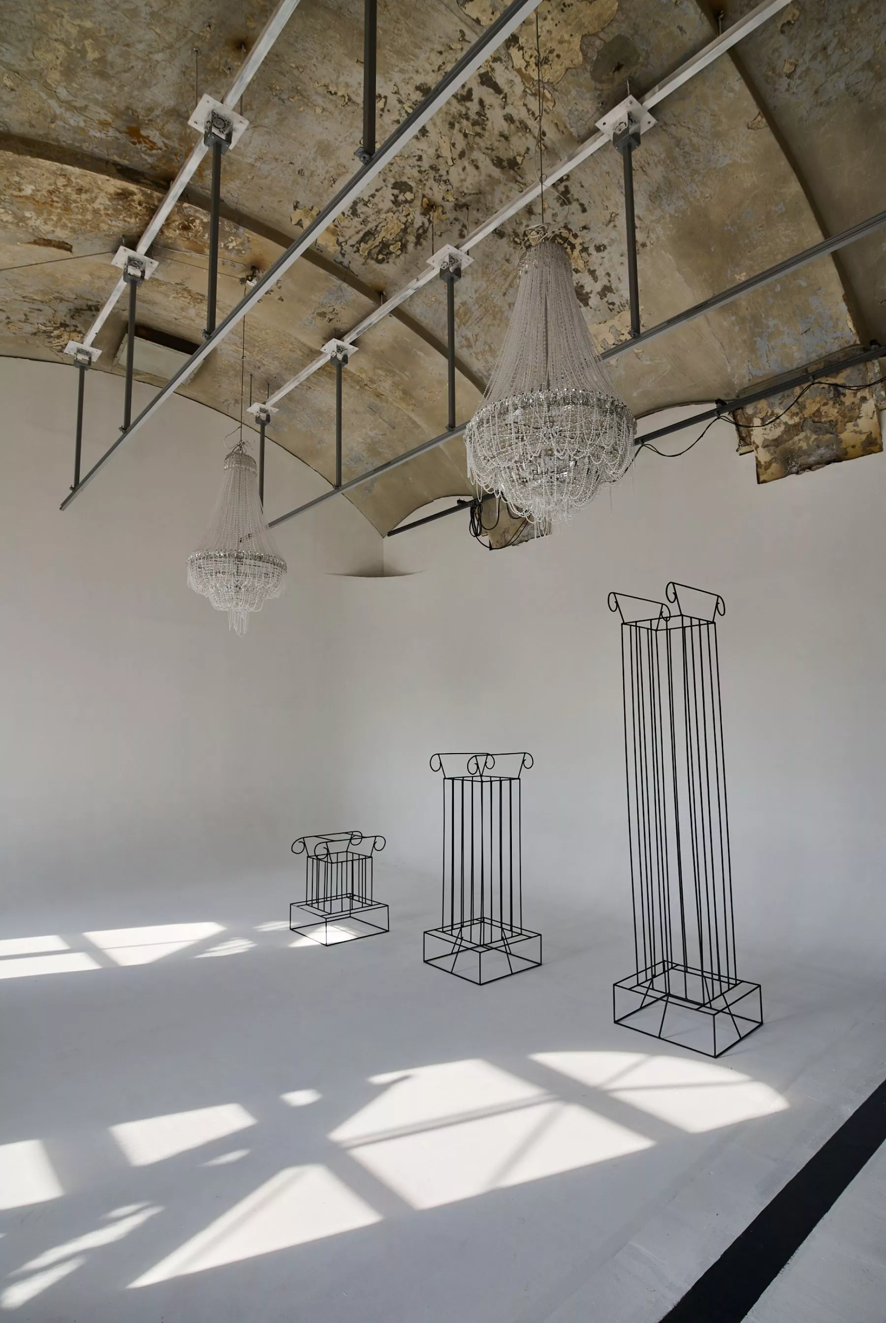 Фото площадки Элегантный черно-белый лофт с панорамными окнами в центре Санкт-Петербурга: изображение 6