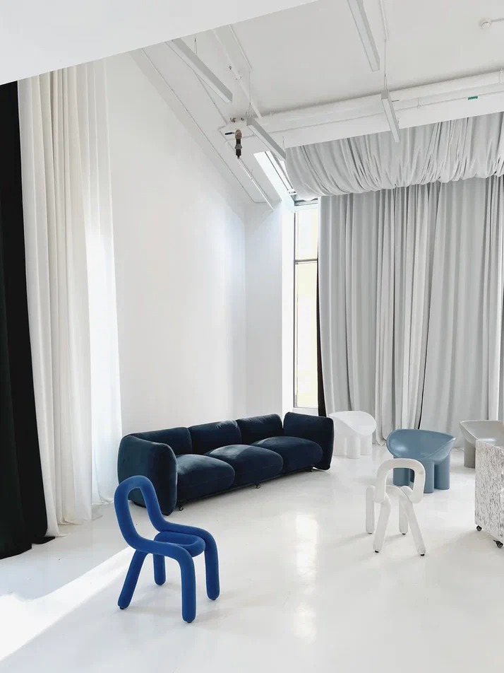 Фото площадки Большой - белый зал 140 м²