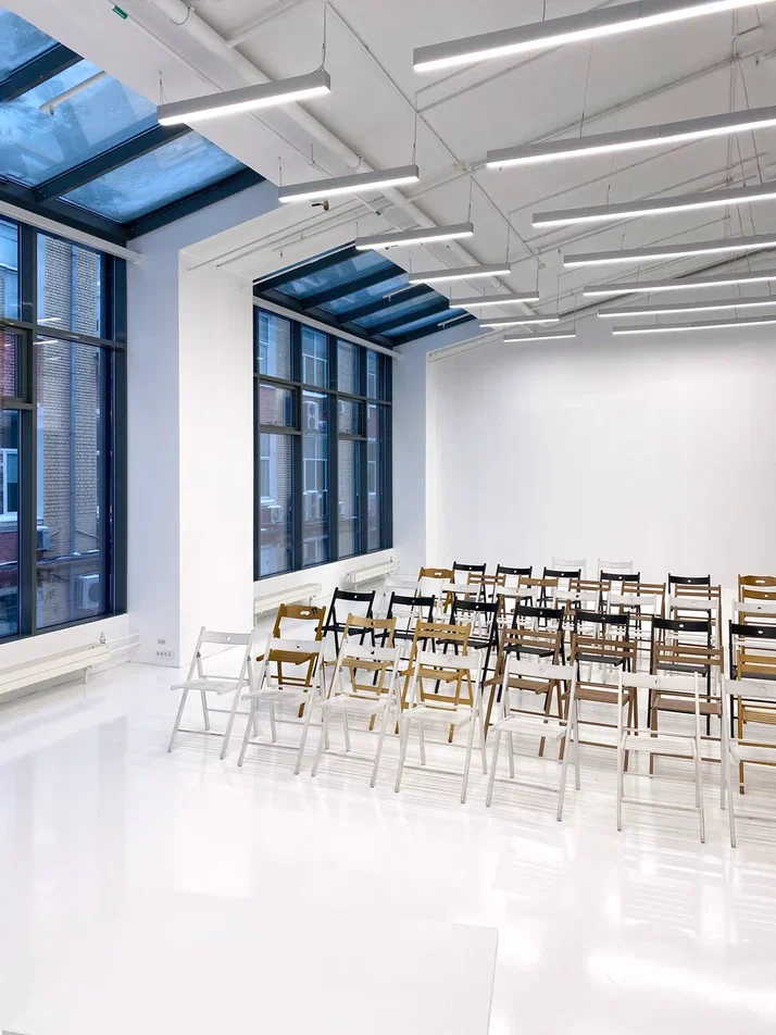 Фото площадки Большой - белый зал 140 м²: изображение 3