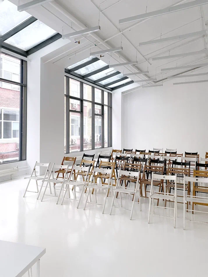 Фото площадки Большой - белый зал 140 м²: изображение 4